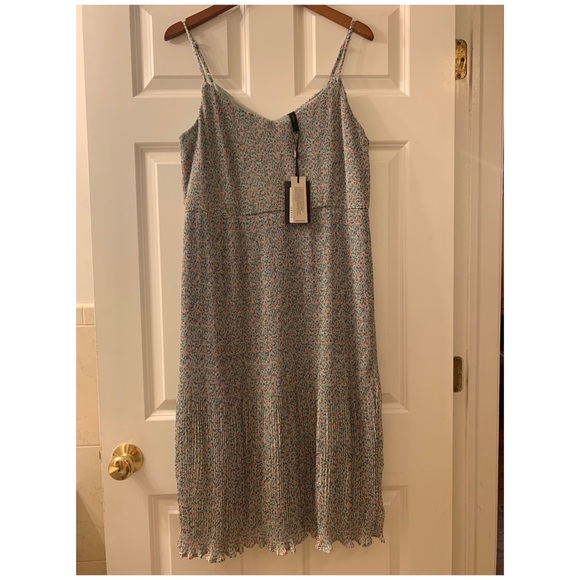 Y.AS Dress - Picture 4 of 8